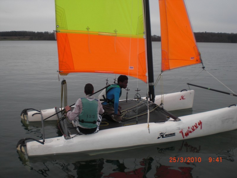 http://www.saint-luc-mons.be/stluc/documents/images/voile02.jpg